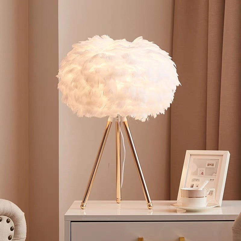 Trendy Feather Table Lamp - Set Of 2