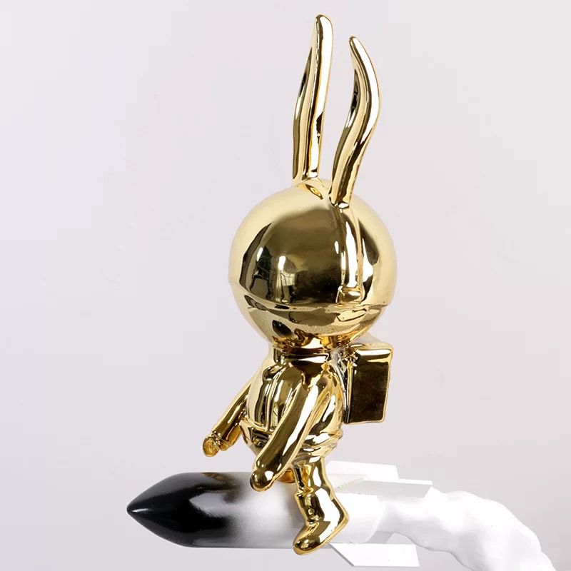 Rocket Bunny Figurine – Futuristic Decorative Sculpture