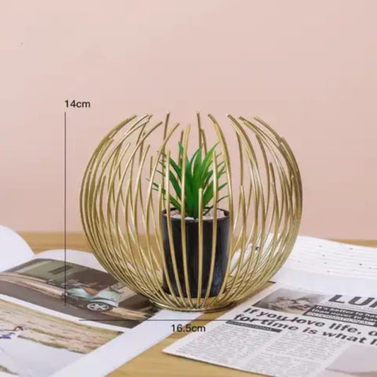 Modern Metal Planter Décor - set of 2