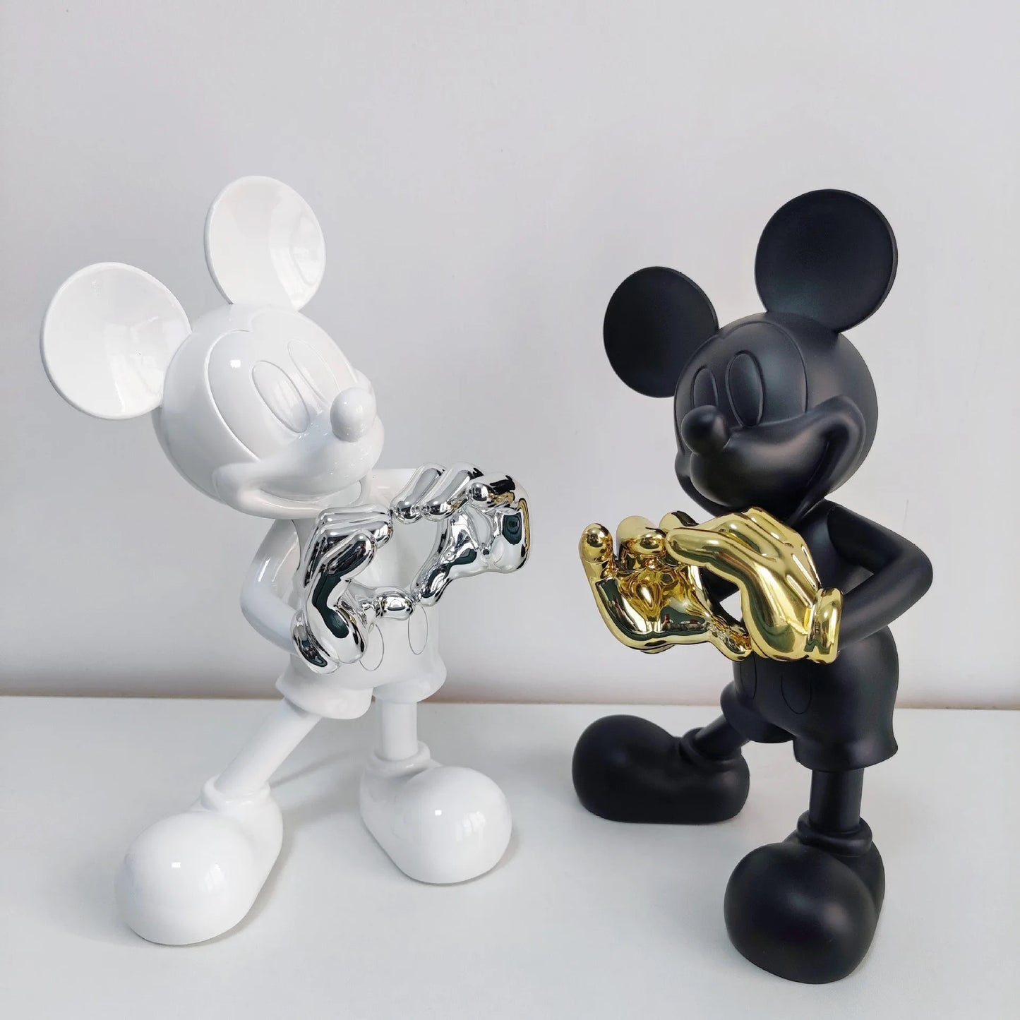 Mickey Love Sculpture 30cm
