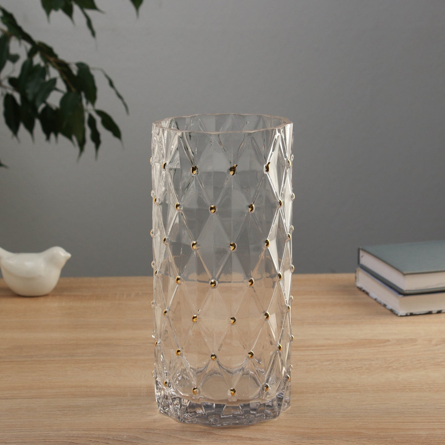 Elegant Diamond-Pattern Glass set of 2