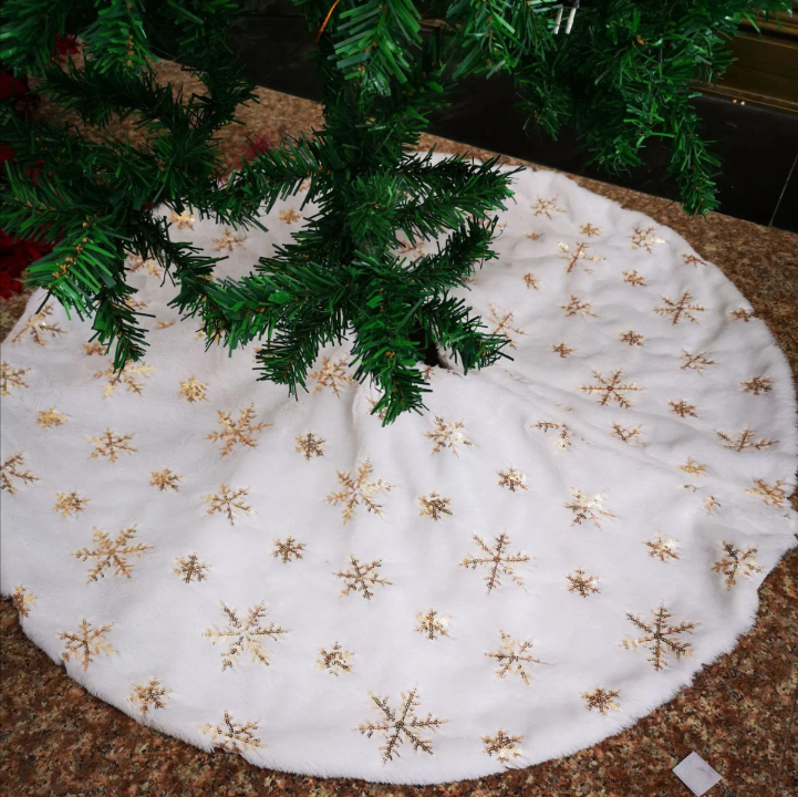 White Christmas Tree Skirt with Snowflakes