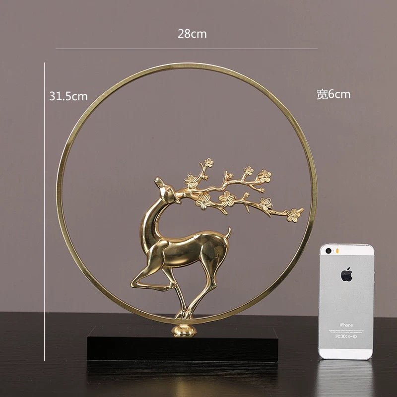 Golden Elegance – Deer Sculpture Set