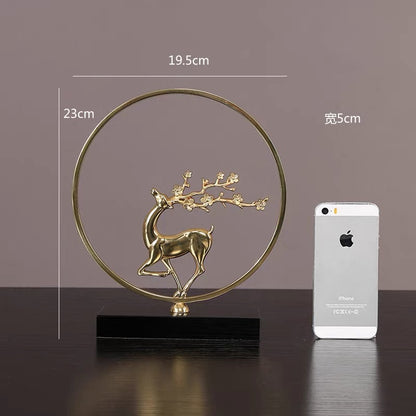 Golden Elegance – Deer Sculpture Set