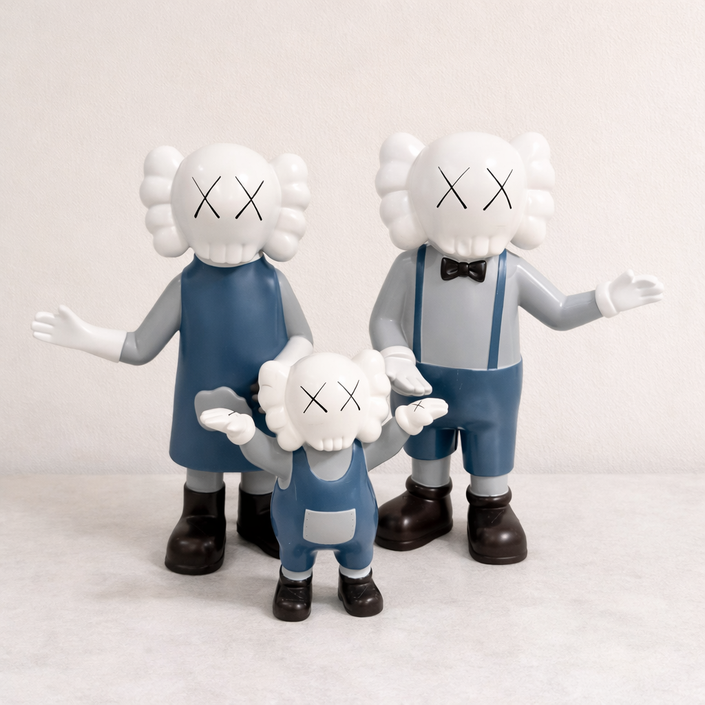 Family Figurines Set – 3 Pieces