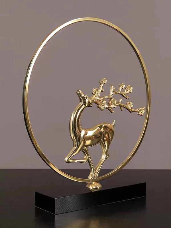 Golden Elegance – Deer Sculpture Set