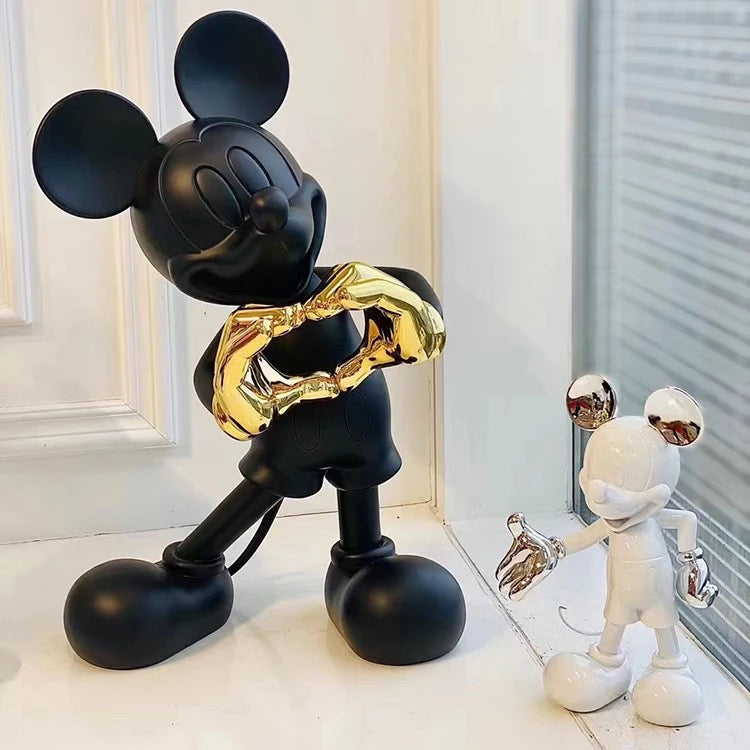 Mickey Love Sculpture 30cm