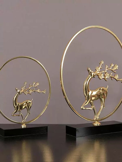 Golden Elegance – Deer Sculpture Set