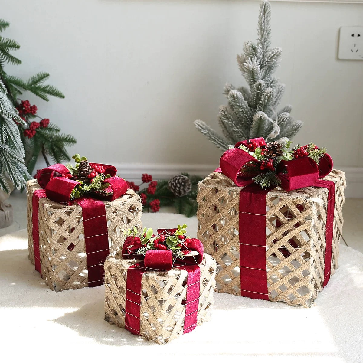 Set of 3 Christmas Boxes With Lights