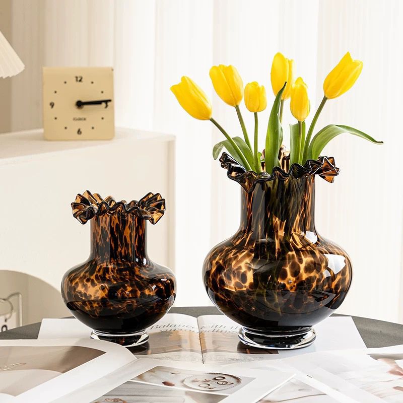 Tortoiseshell Ruffle Glass Vases – Vintage Elegance Set (set of 2)