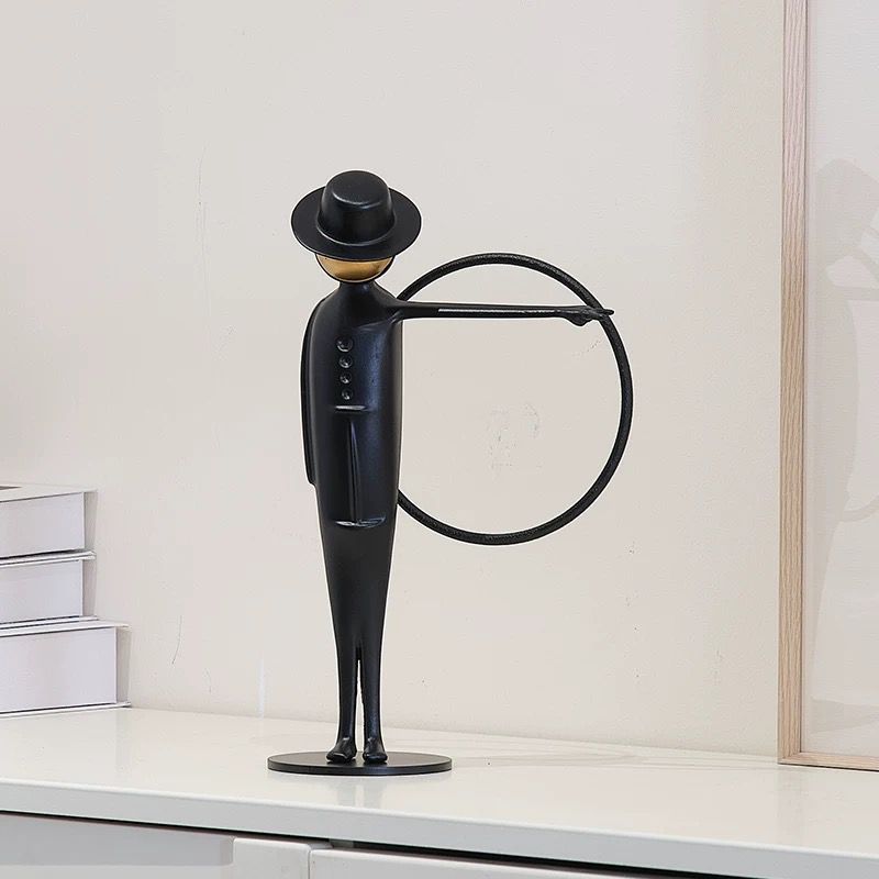 The Gentlemen with Circles – Modern Minimalist Sculptures