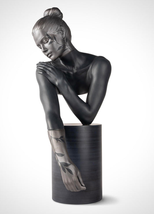 Elegant Lady Sculpture