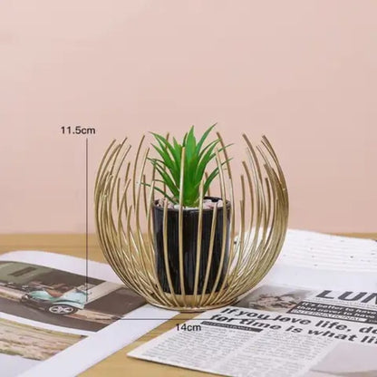 Modern Metal Planter Décor - set of 2