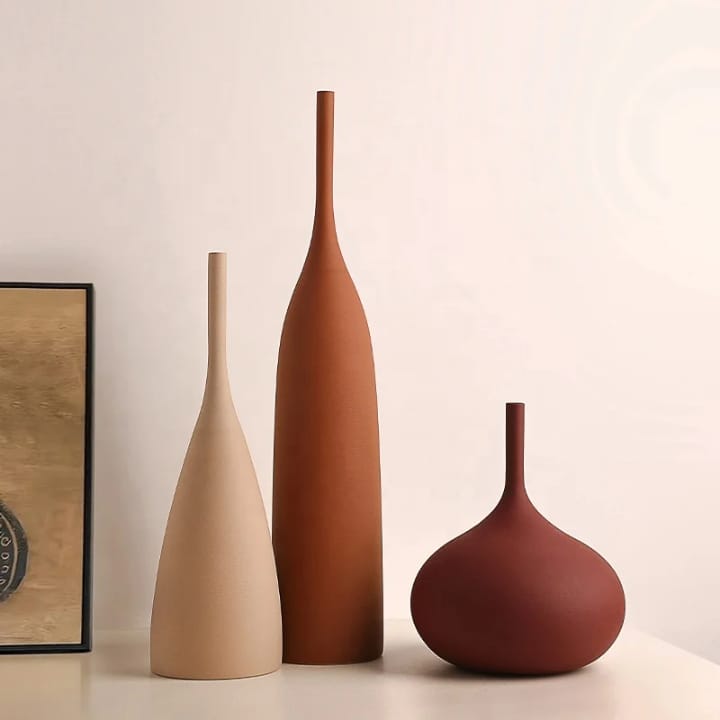 Warm-Toned Modern Vases 🤎