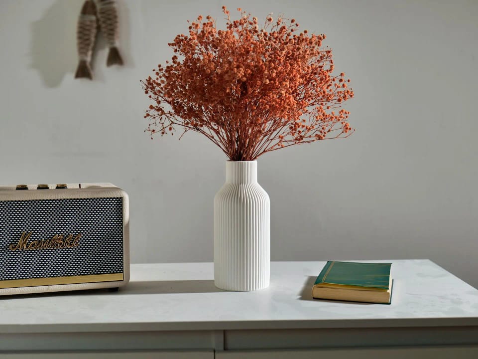 Minimalist Ribbed Vase (20CM)
