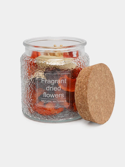 English: Decorative Dried Flowers Jar