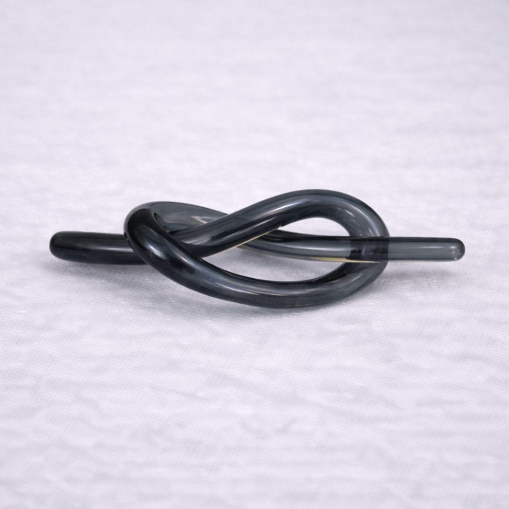 Elegant Knot Décor Pieces
