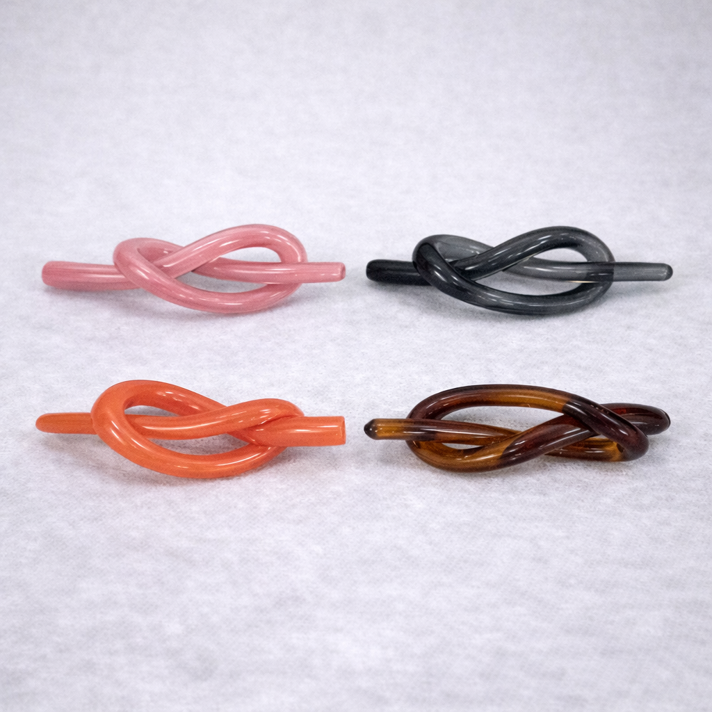 Elegant Knot Décor Pieces